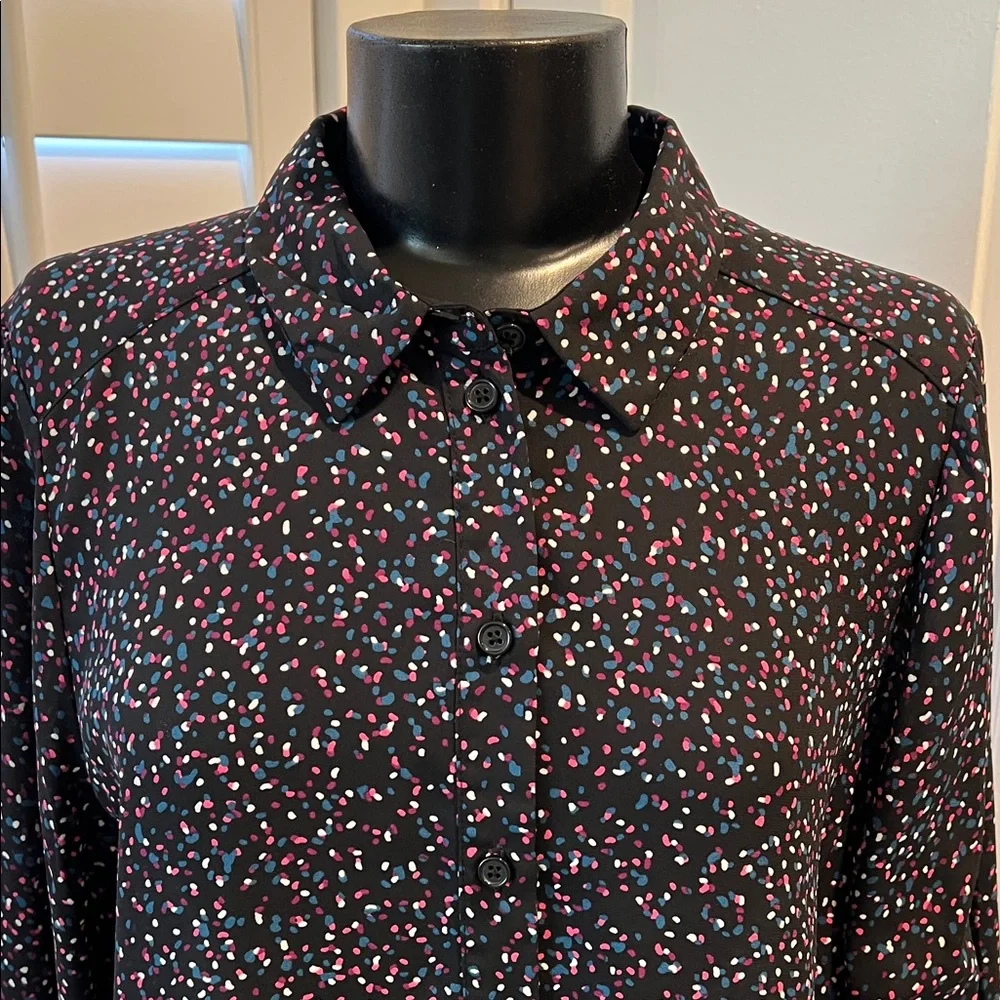 Button-Up Blouse - Picture 2 of 6